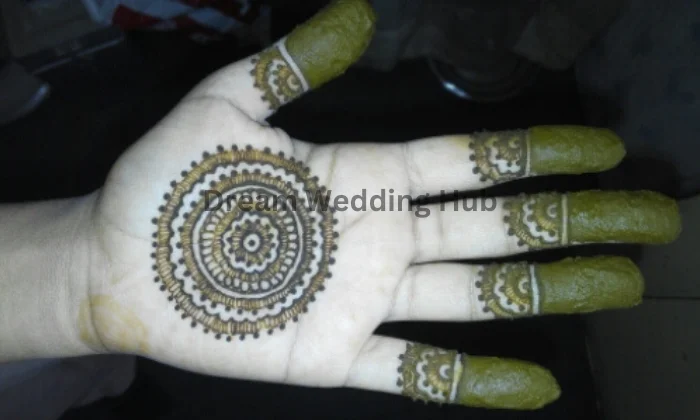 Gugly Mehndi